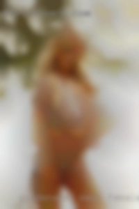 Goldenaxe1 meet females squirt