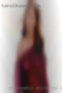 noticeable white bow legged women in the nude